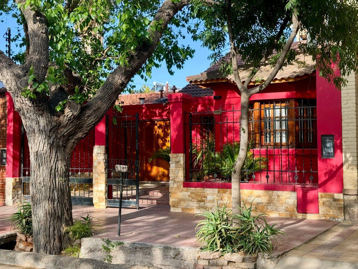 Foto de Casa 4 dormitorios · Lote 409 m² · Sexta Sección, imagen 4