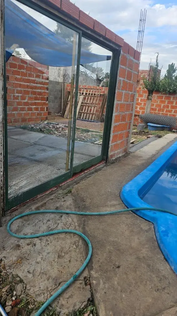 venta terreno con mejoras en Del Viso 2