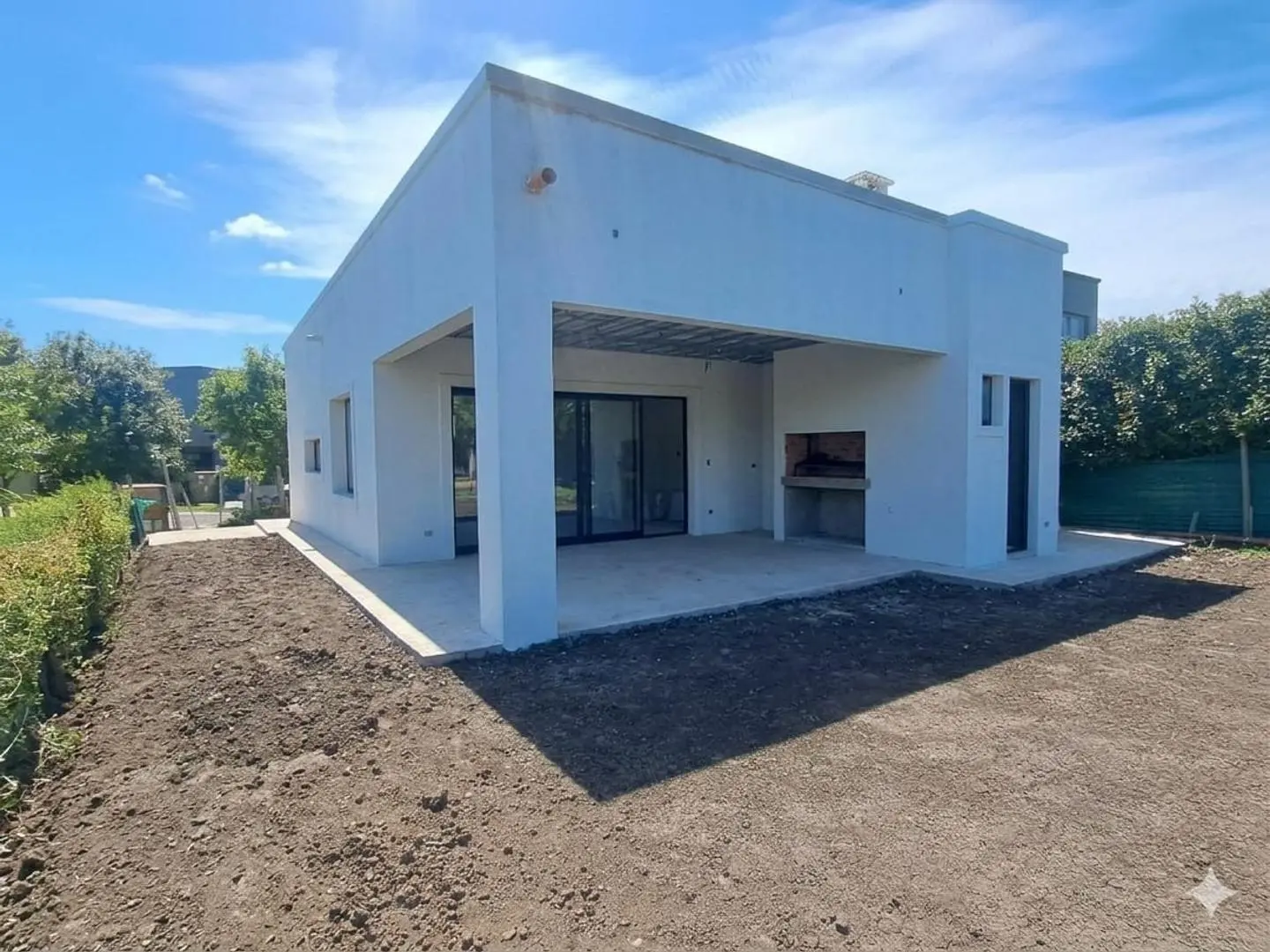 VENTA CASA 4 AMBIENTES SANTA ELENA PILAR DEL ESTE 2