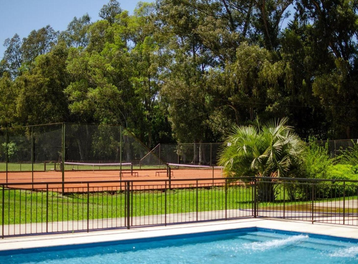 Foto de VENTA DE LOTE DE 674M2 EN CLUB DE CAMPOS PRADOS DEL OESTE 1, imagen 4