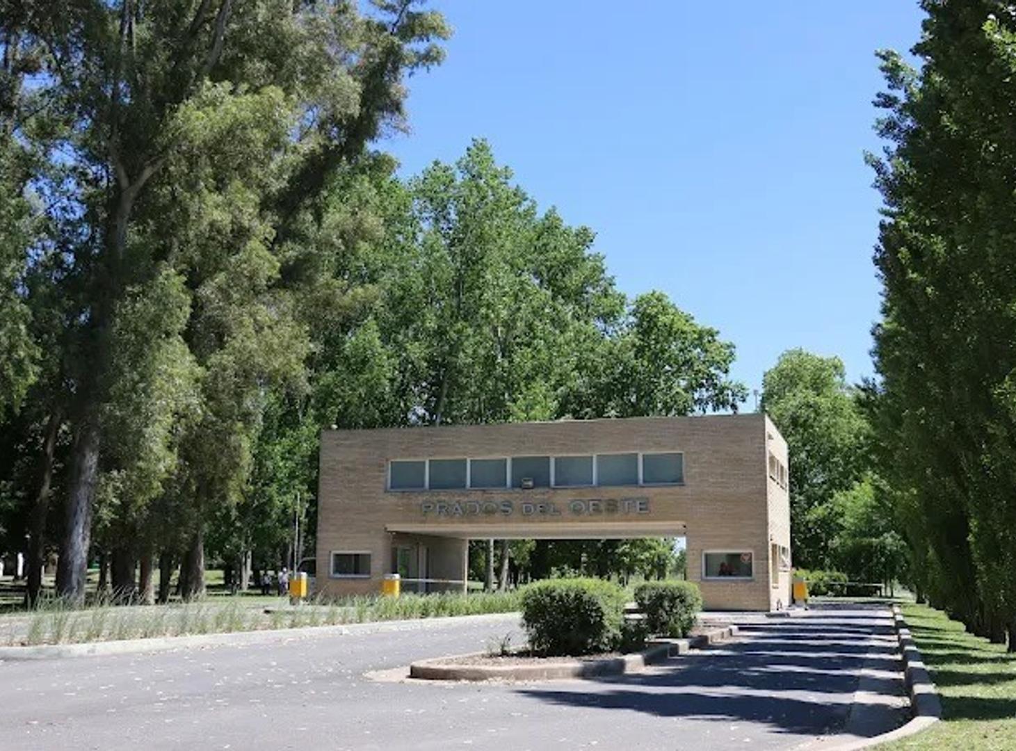 VENTA DE LOTE DE 674M2 EN CLUB DE CAMPOS PRADOS DEL OESTE 1