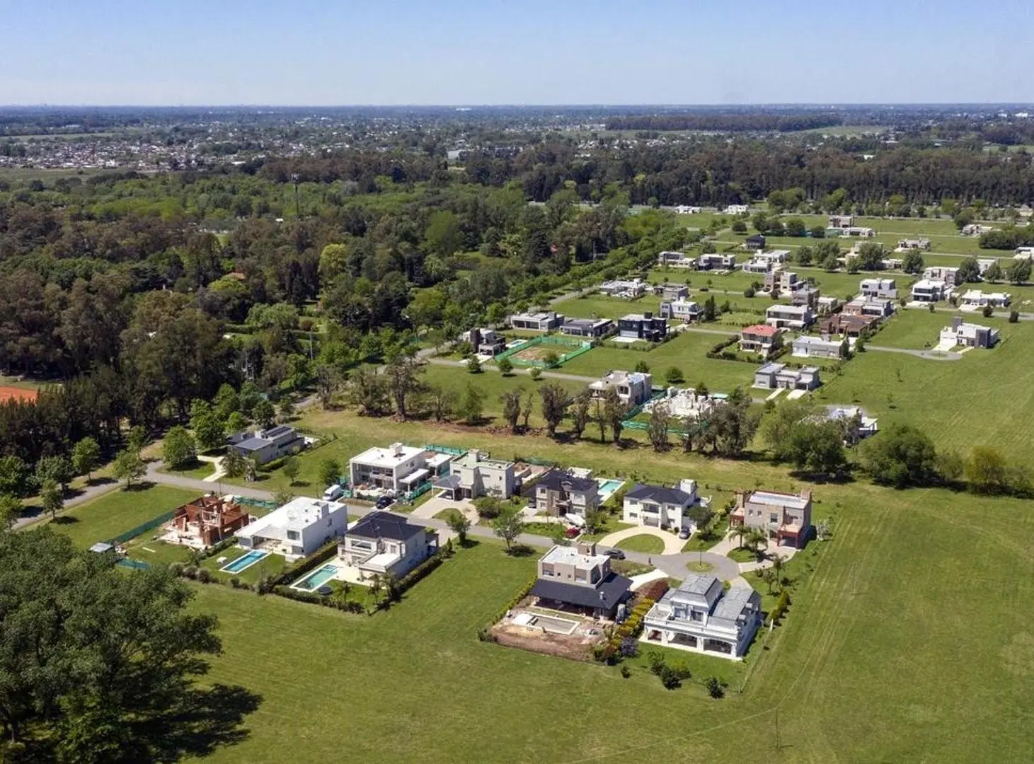 VENTA DE LOTE DE 674M2 EN CLUB DE CAMPOS PRADOS DEL OESTE 1 5