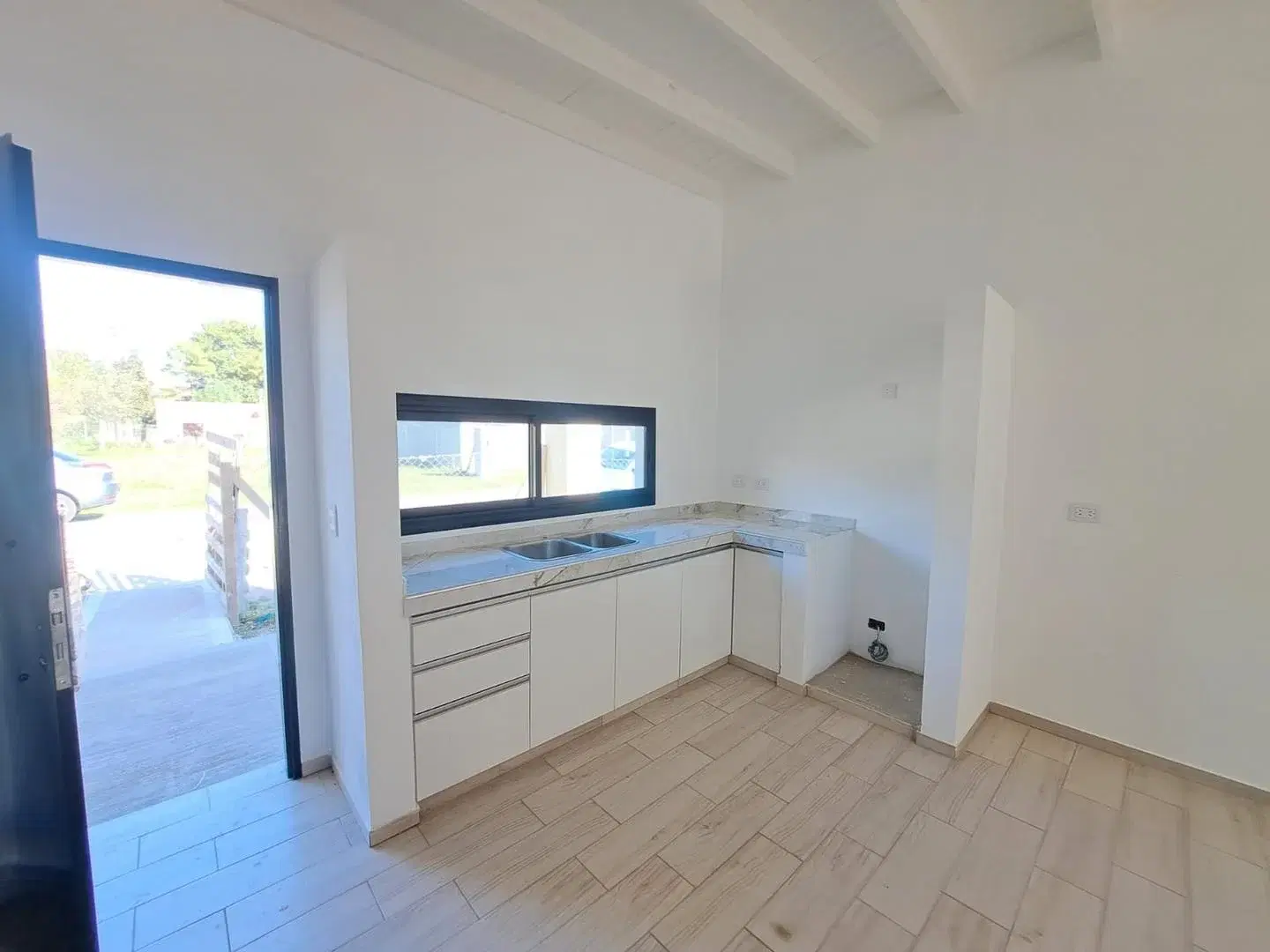 Venta de Casa A ESTRENAR 3 ambientes en Loma Verde 4