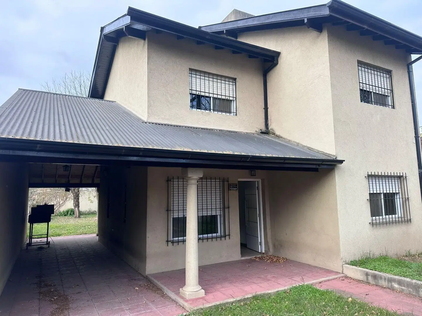 Venta Casa 5 ambientes Derqui 2