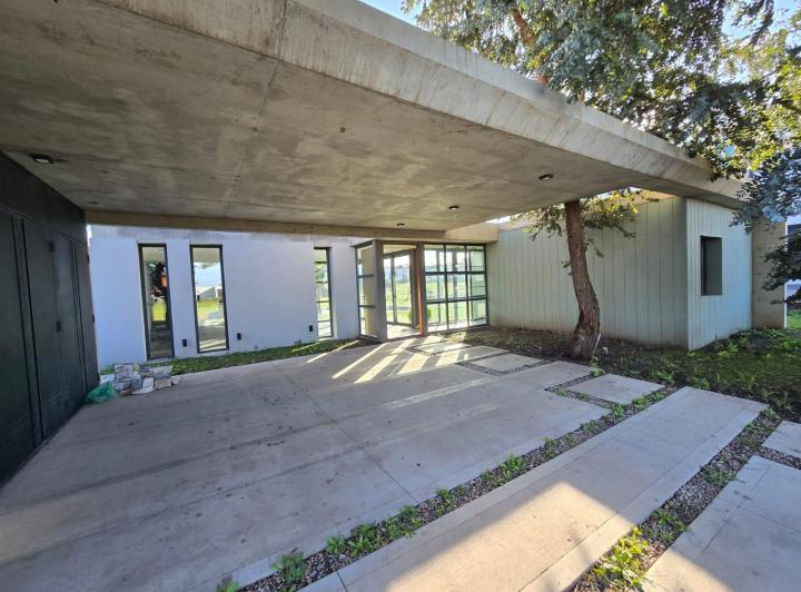 Casa Minimalista 4 Amb (Casonas del Haras barrio privado) 3