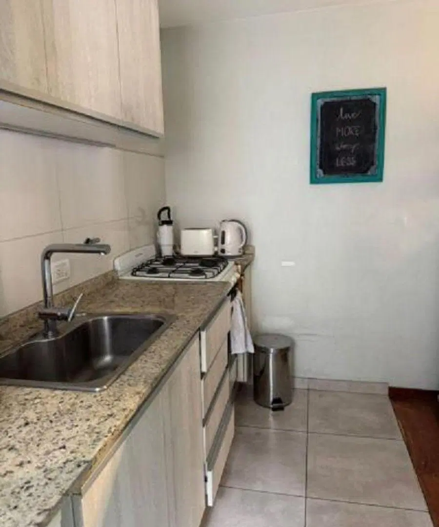 Dpto. 2 Dorm. Cochera a metros de Yrigoyen . Nueva Córdoba 3