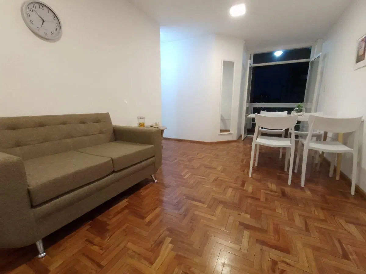 Dpto. 1 Dorm. balcón piso alto Excelente Ubicación 3