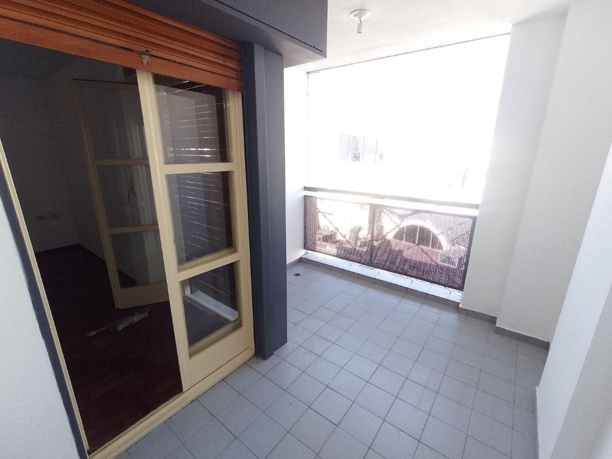 Foto de Dpto. 3 Dorm Cochera Piso alto Excelente ubicación, imagen 3