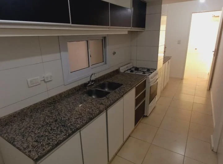 DUEÑO ALQUILA DEPARTAMENTO DE 2 DORMITORIOS IMPECABLE EN PLANTA BAJA. 2