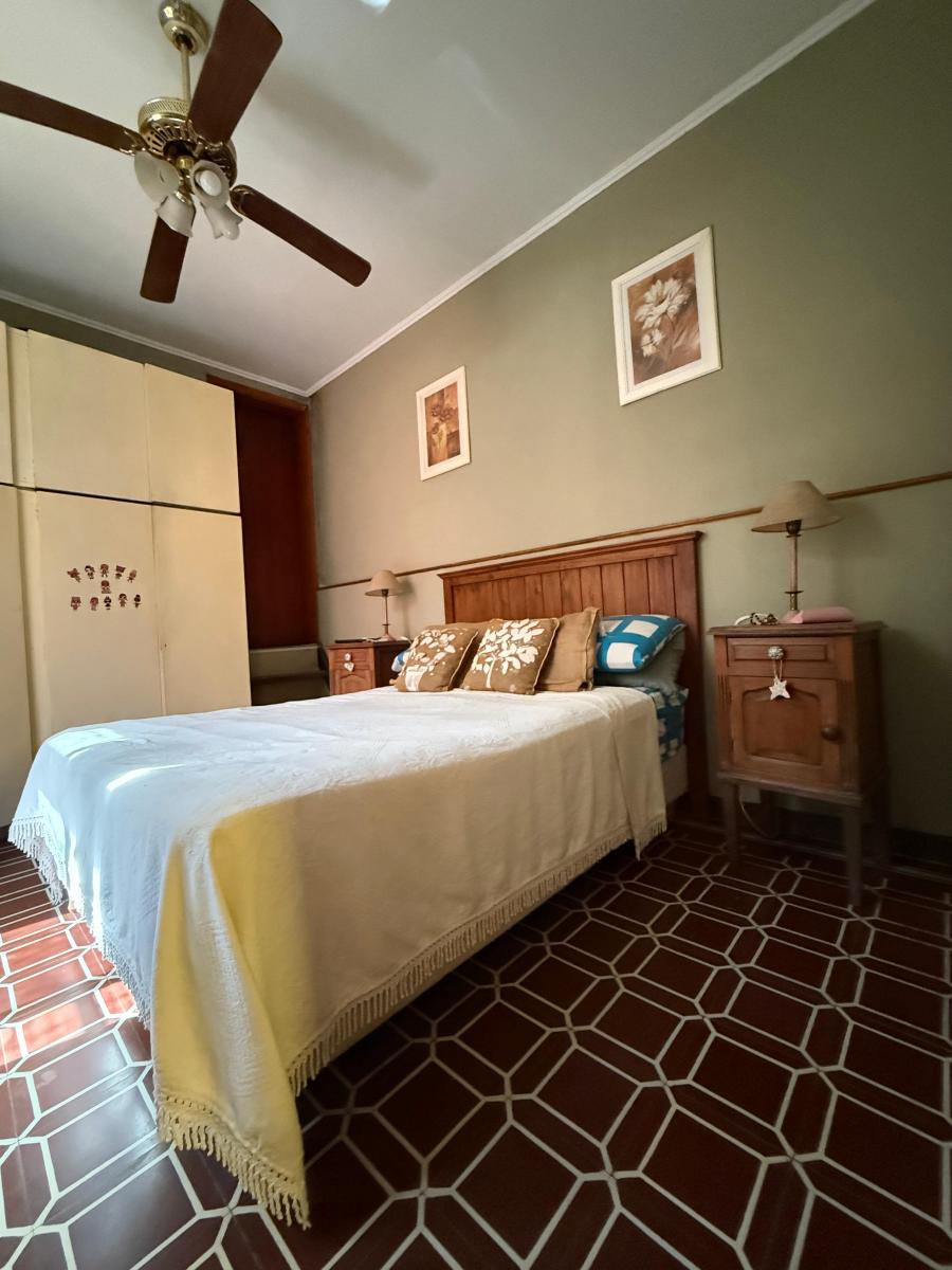 Casa con Pileta y Amplio Jardin en El Centro de Nuestra Ciudad. 4
