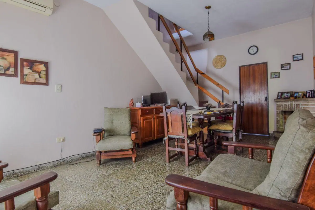 Casa en venta 5 ambientes en Villa Luzuriaga! 2