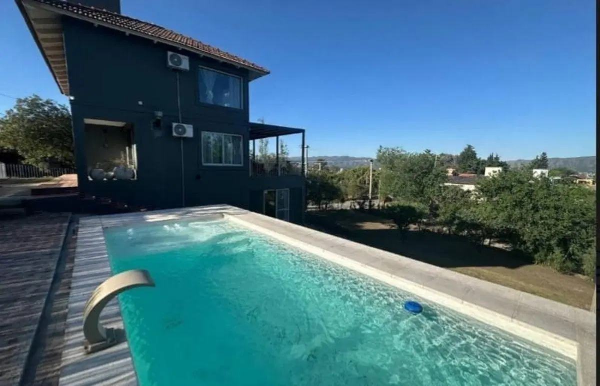 Casa 5 ambientes en venta con vista al lago en Punilla, Cordoba 3