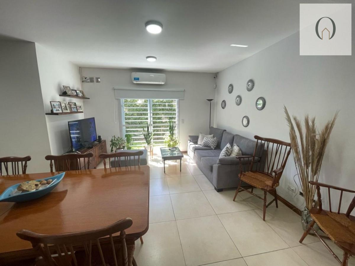 Foto de Duplex 4 ambientes en venta en Ituzaingo sur, imagen 2