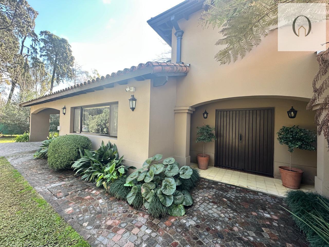 Foto de Casa en venta en Parque Leloir sobre 2600 mt2 de parque, imagen 2