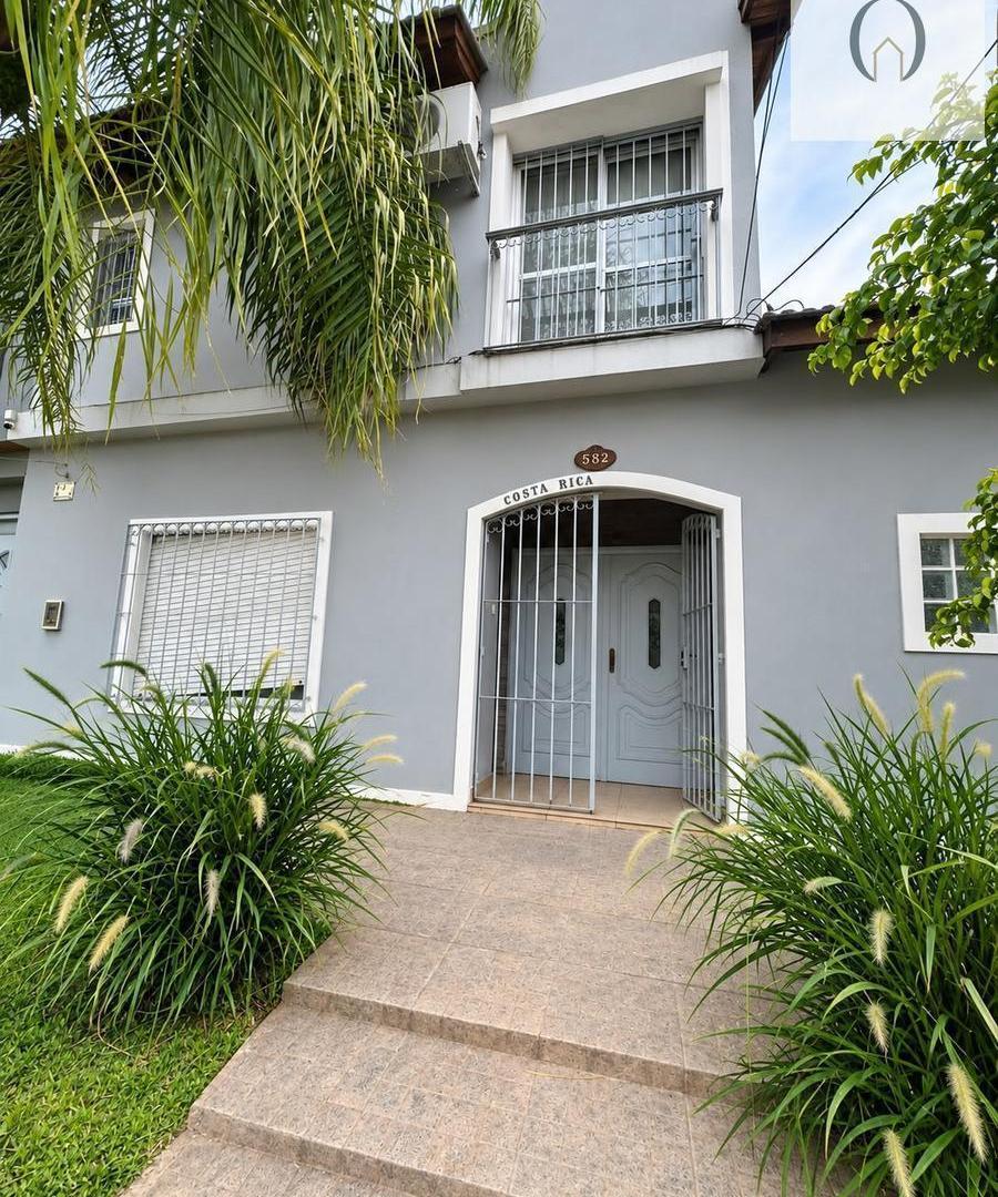 Foto de Casa en Venta en Ituzaingo Norte en PH con 3 habitaciones y jardin, imagen 3