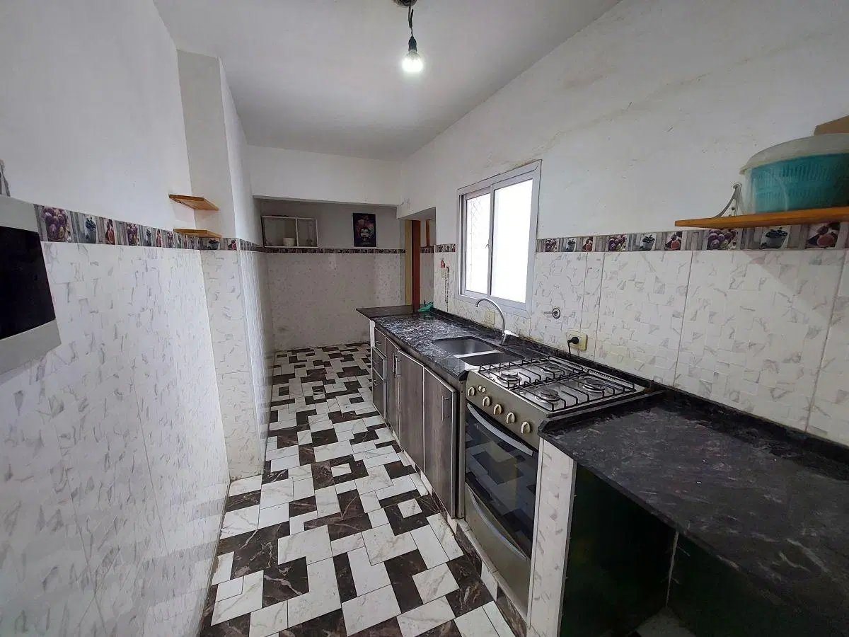 Dpto 4 Ambientes con dependencia y Balcón al frente en piso 8! 5