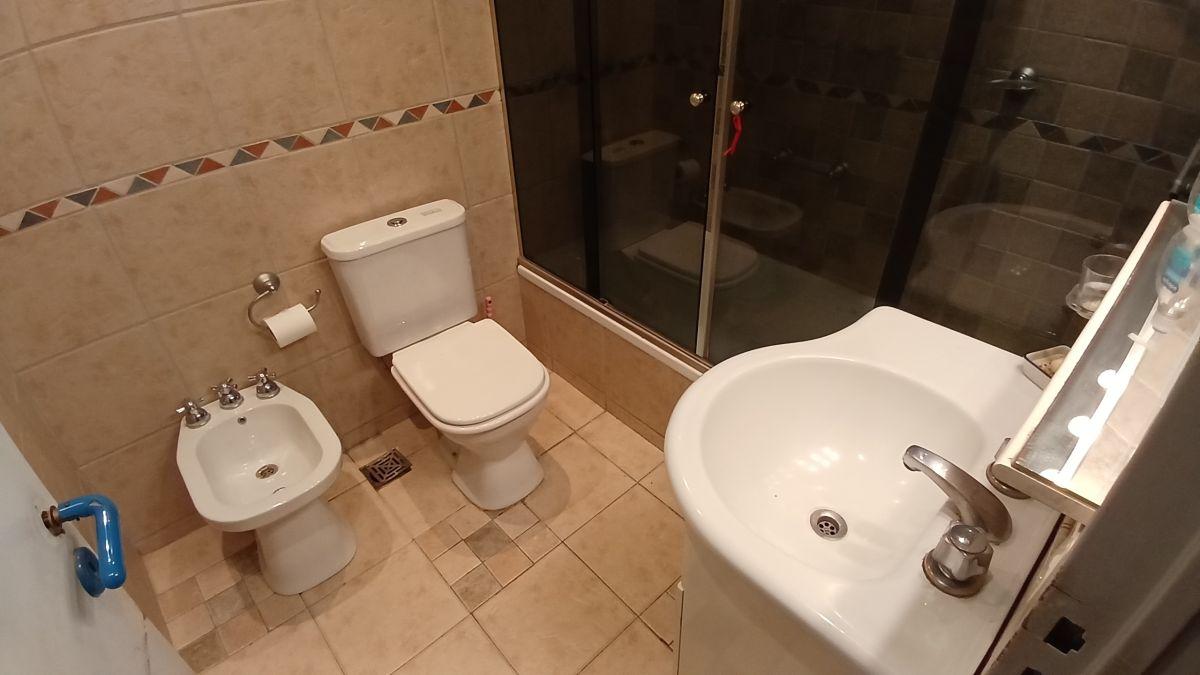 Foto de Aquiler departamento 3 amb. con balcon al frente y cochera sobre, imagen 5