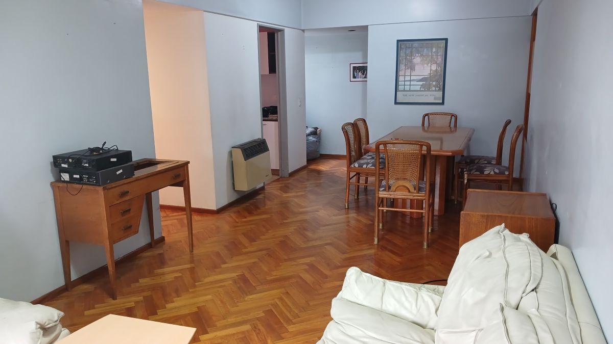 Foto de Aquiler departamento 3 amb. con balcon al frente y cochera sobre, imagen 2