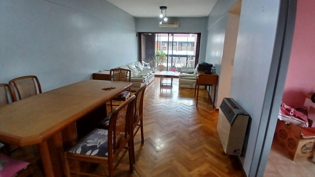 Foto de Aquiler departamento 3 amb. con balcon al frente y cochera sobre, imagen 1