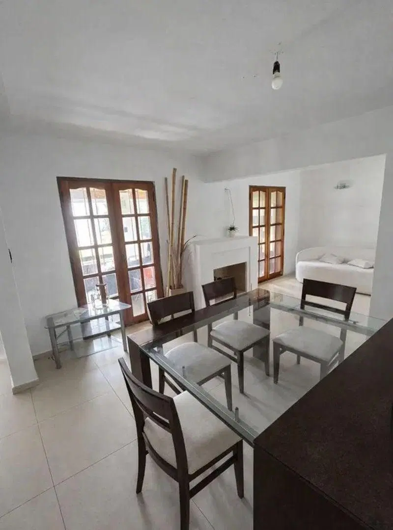 VENTA CASA DE CATEGORÍA 3 DORM EN B° LAS ROSAS 3