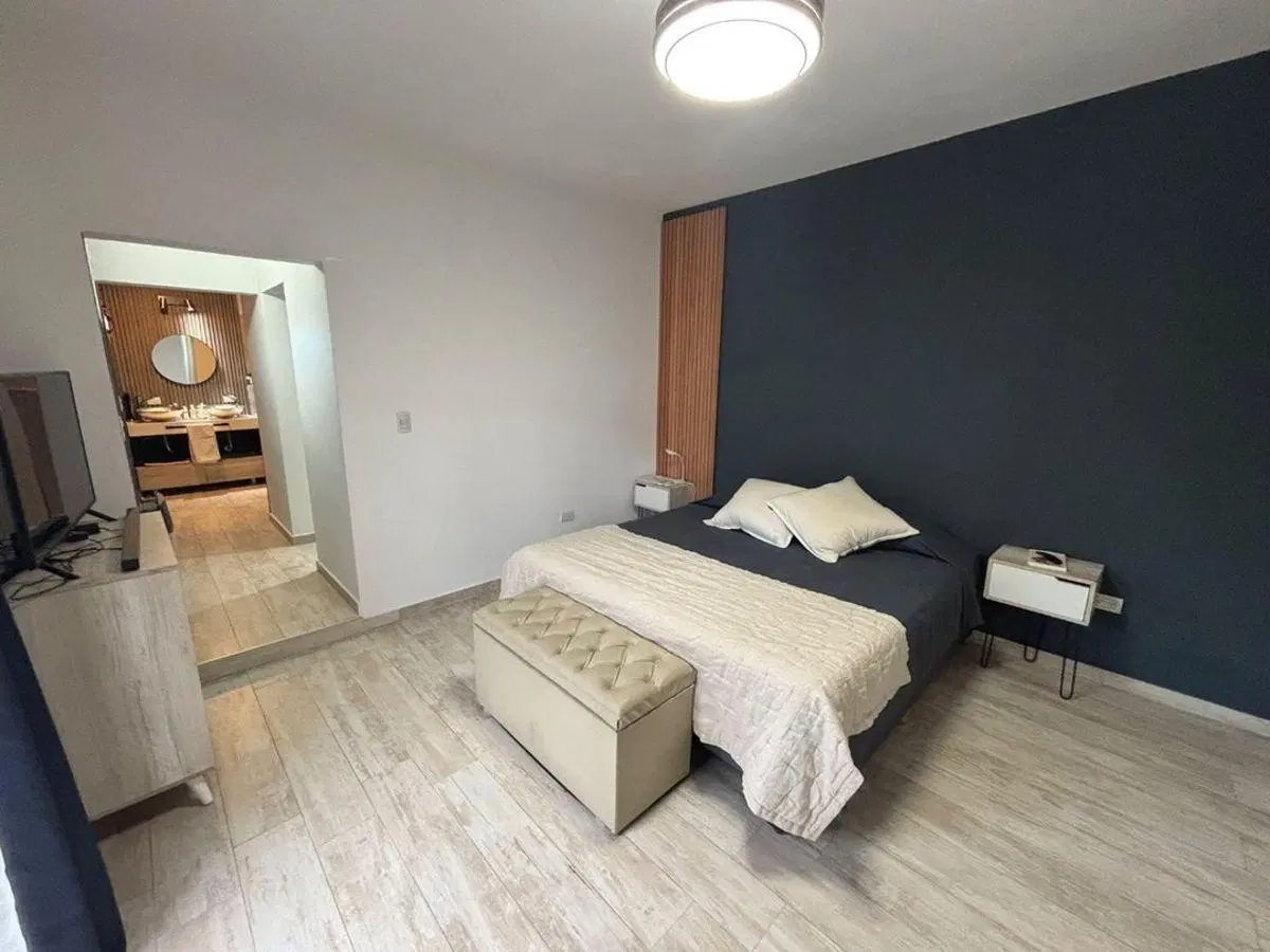 CASA EN VENTA - 2 DORM. CON PILETA Y QUINCHO - TALLERES OESTE 5