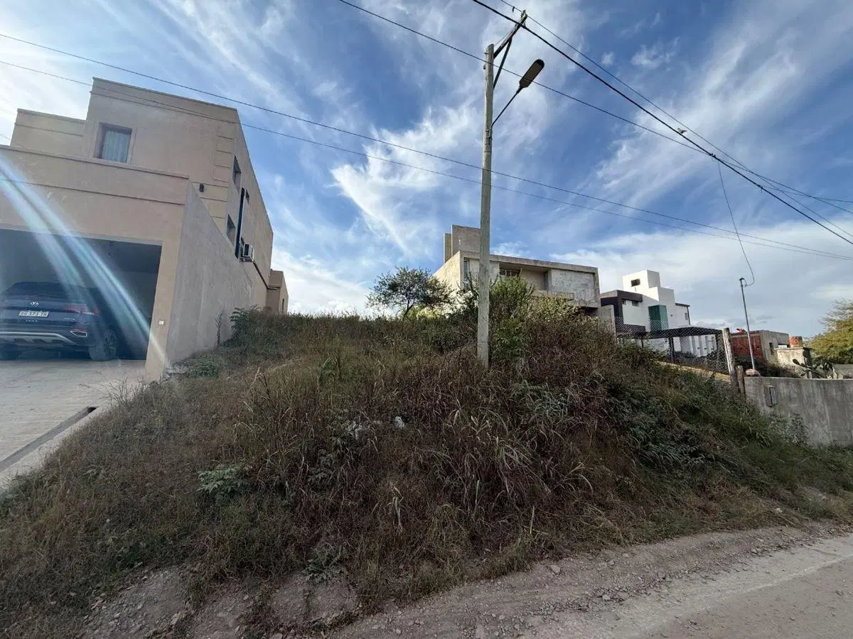 VENTA LOTE CUESTA COLORADA APTO 3 UNIDADES 5