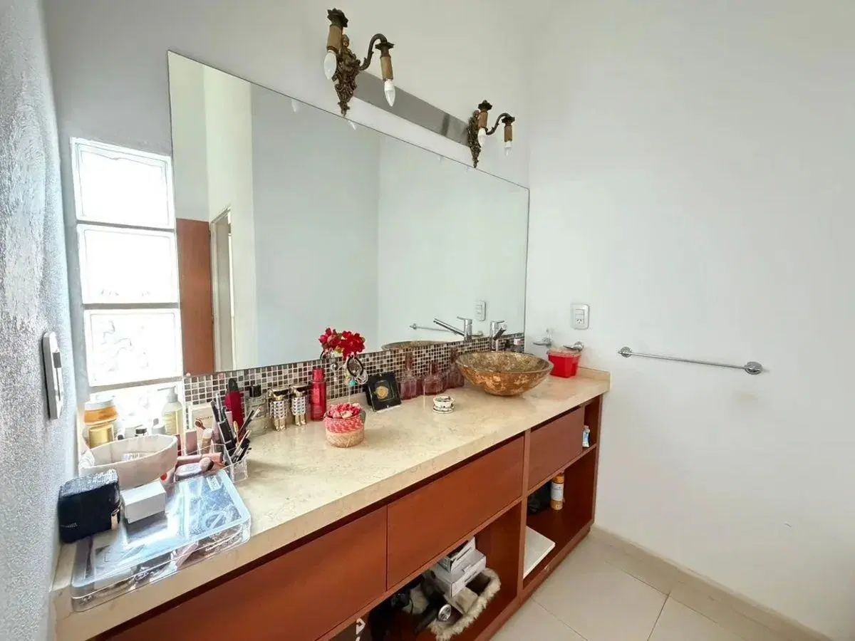 VENTA CASA 4 DORMITORIOS SAN ISIDRO VILLA ALLENDE 8