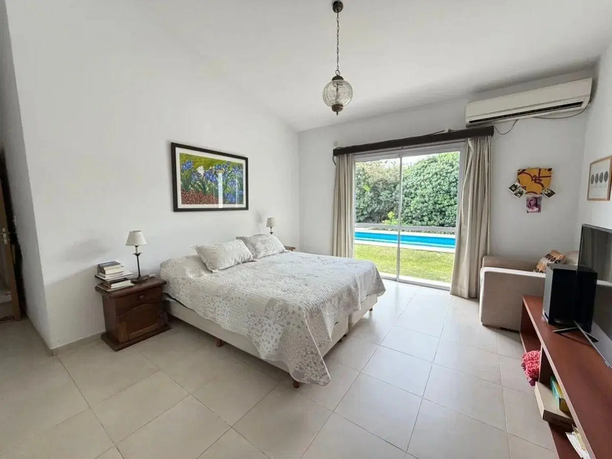 VENTA CASA 4 DORMITORIOS SAN ISIDRO VILLA ALLENDE 3