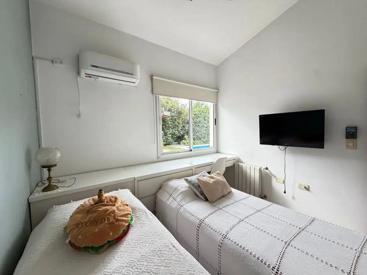 VENTA CASA 4 DORMITORIOS SAN ISIDRO VILLA ALLENDE 5