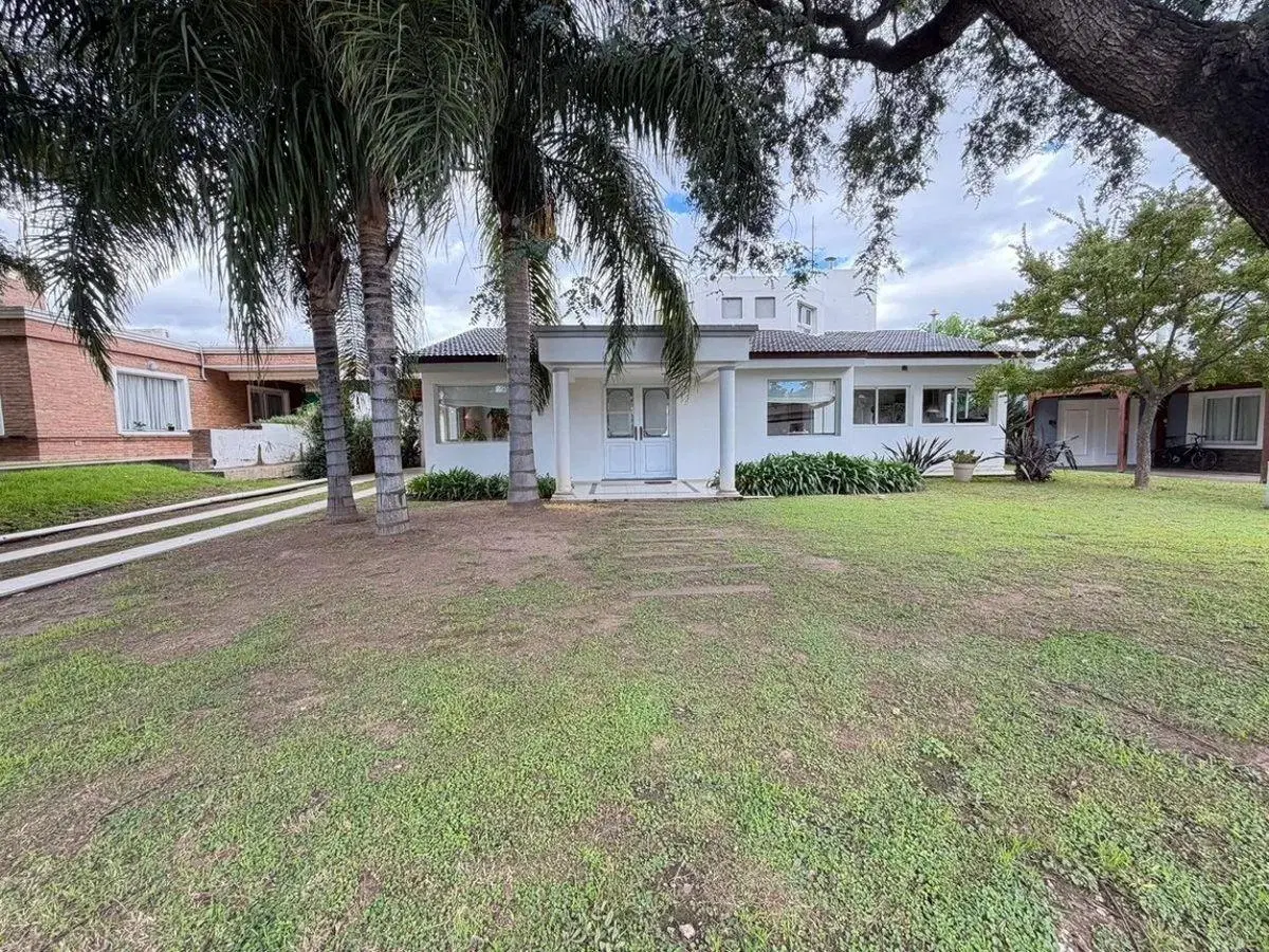 VENTA CASA 4 DORMITORIOS SAN ISIDRO VILLA ALLENDE 4
