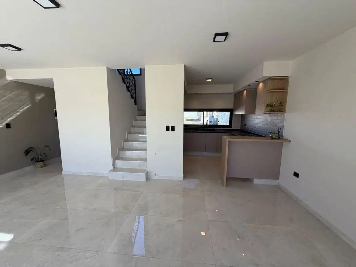 VENTA DUPLEX 3 DORM A ESTRENAR DOCTA URBANIZACION 8
