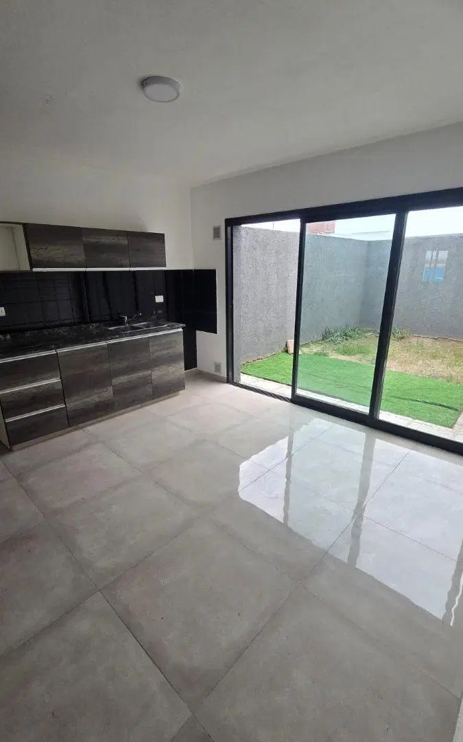 SE ALQUILA DUPLEX 2 DORMITORIOS CON SEGURIDAD SAN IGNACIO 2