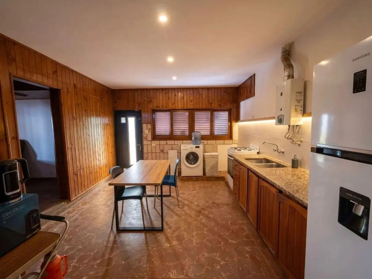 VENTA CASA 4 DORMITORIOS BARRIO SARMIENTO 8