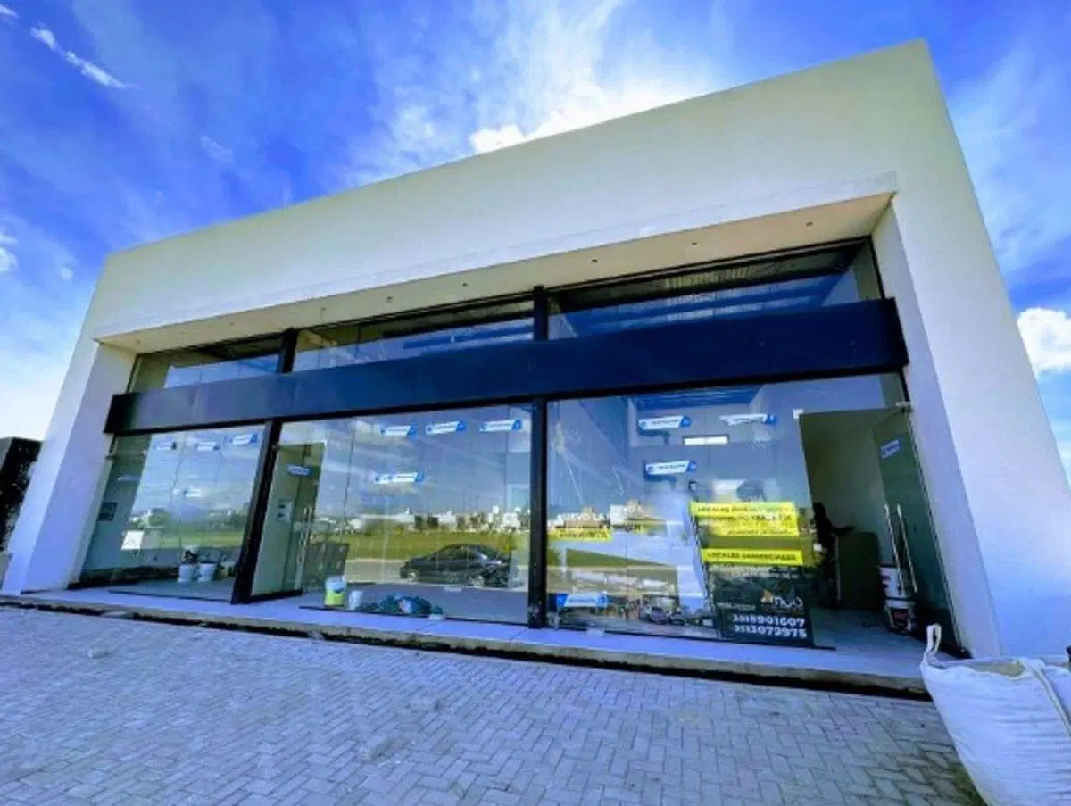 SE ALQUILA LOCAL COMERCIAL EN DOCTA SOBRE BOULEVARD 5