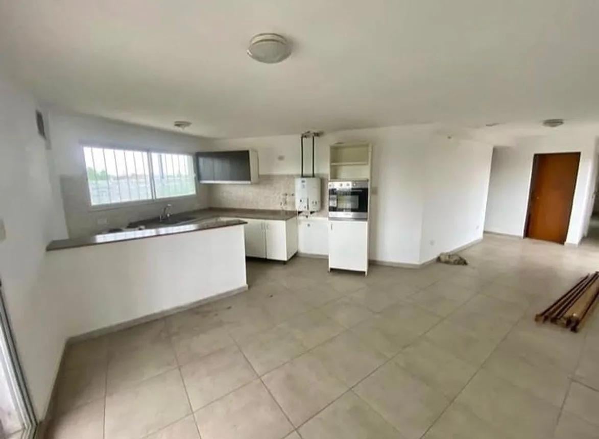 Foto de Edificio de 771 m² en venta en General Bustos, imagen 4