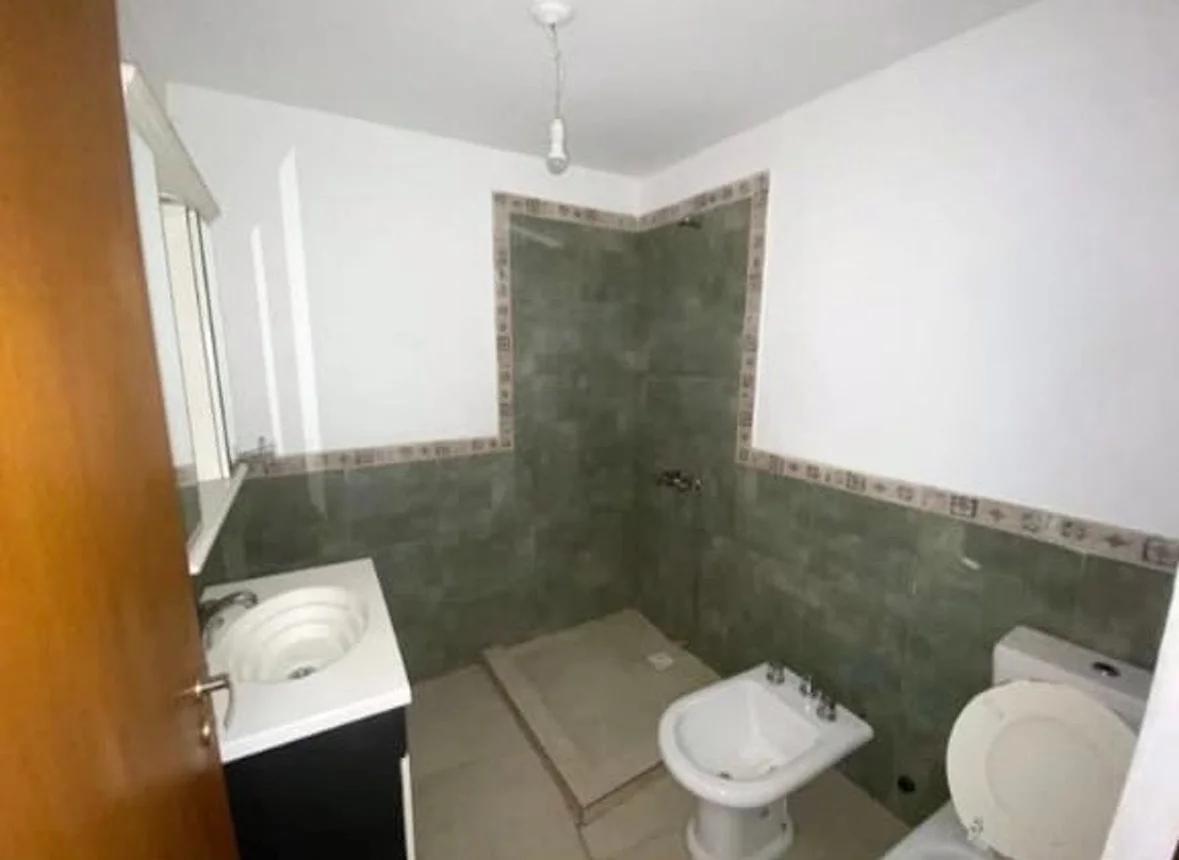Foto de Edificio de 771 m² en venta en General Bustos, imagen 2