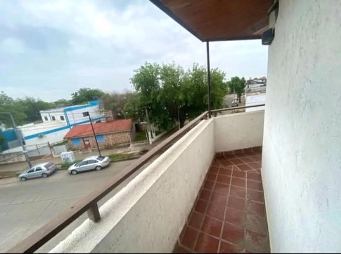 Foto de Edificio de 771 m² en venta en General Bustos, imagen 5