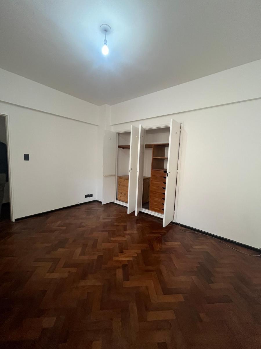 Dpto de Categoría a m de Patio Olmos 4
