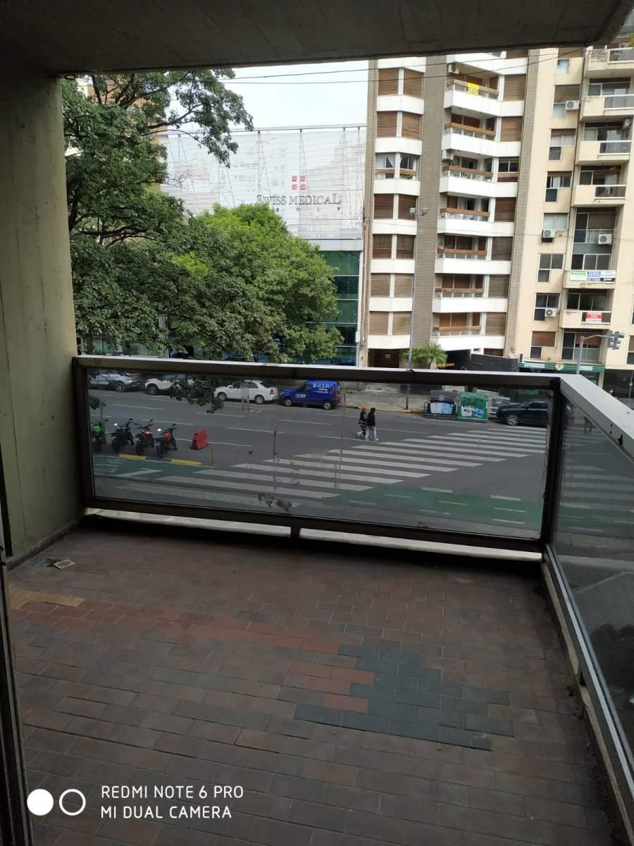 Departamento de Categoria en Av Hipolito Irigoyen con Vista a Plaza España 3