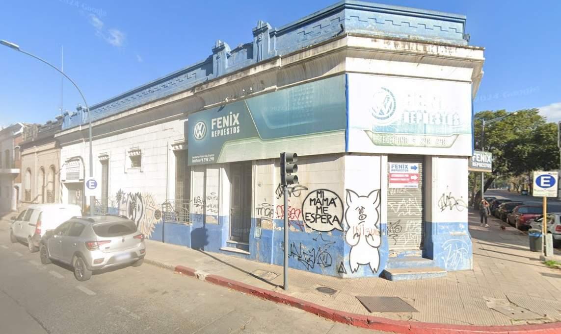 Oportunidad de Inversión Única: Terreno Esquina de Alta Proyección en B Alberdi Centro