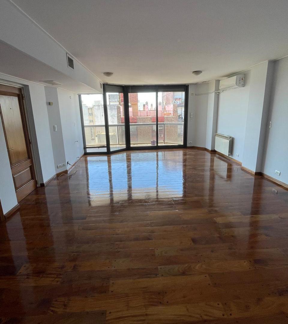Dpto de Categoría en Venta- 3 dorm