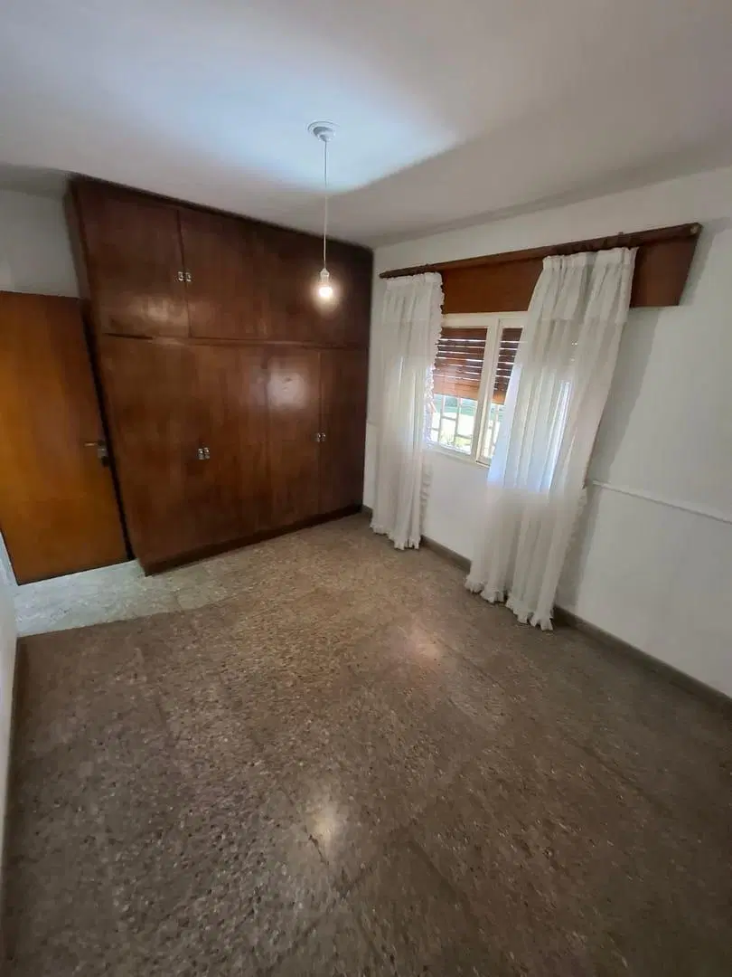 ALQUILER | Casa de 2 Dormitorios con Patio, Asador y Cochera - B° San Fernando 4