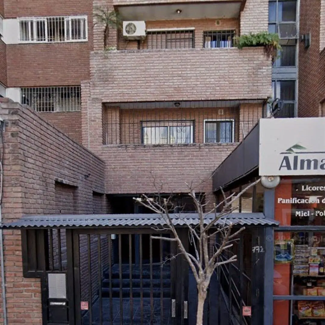 CENTRO, gran ubicacion, 2dor, balcon 4