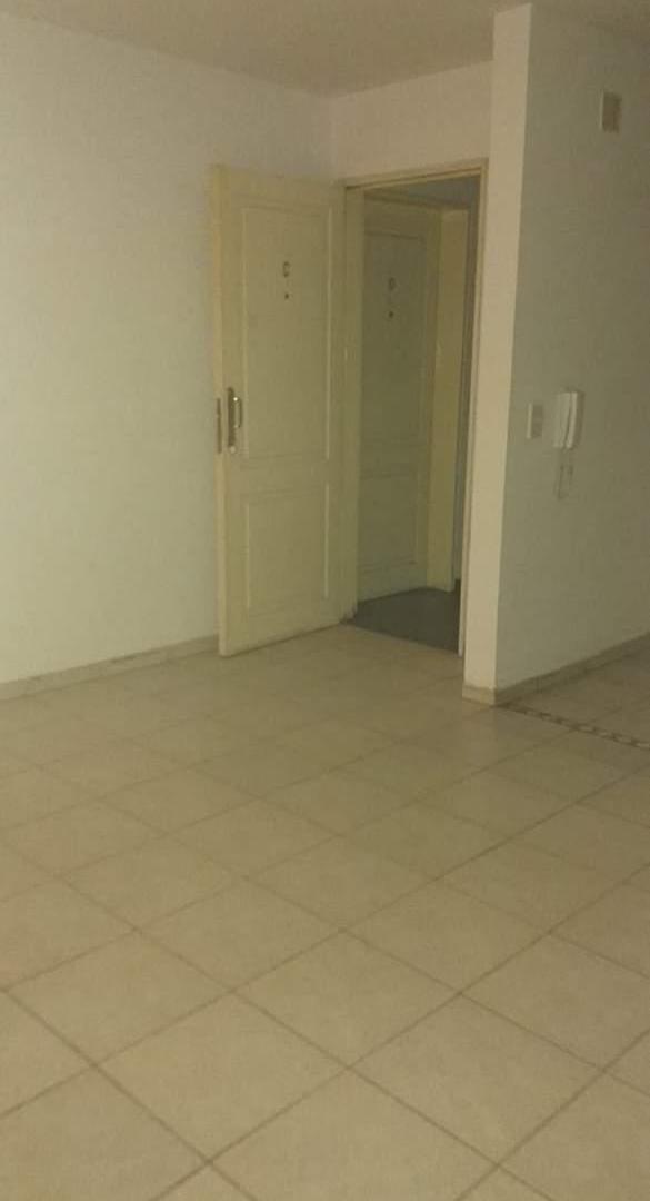 Foto de Dpto 1 dormitorio con balcón a metros de Av. Estrada, imagen 4