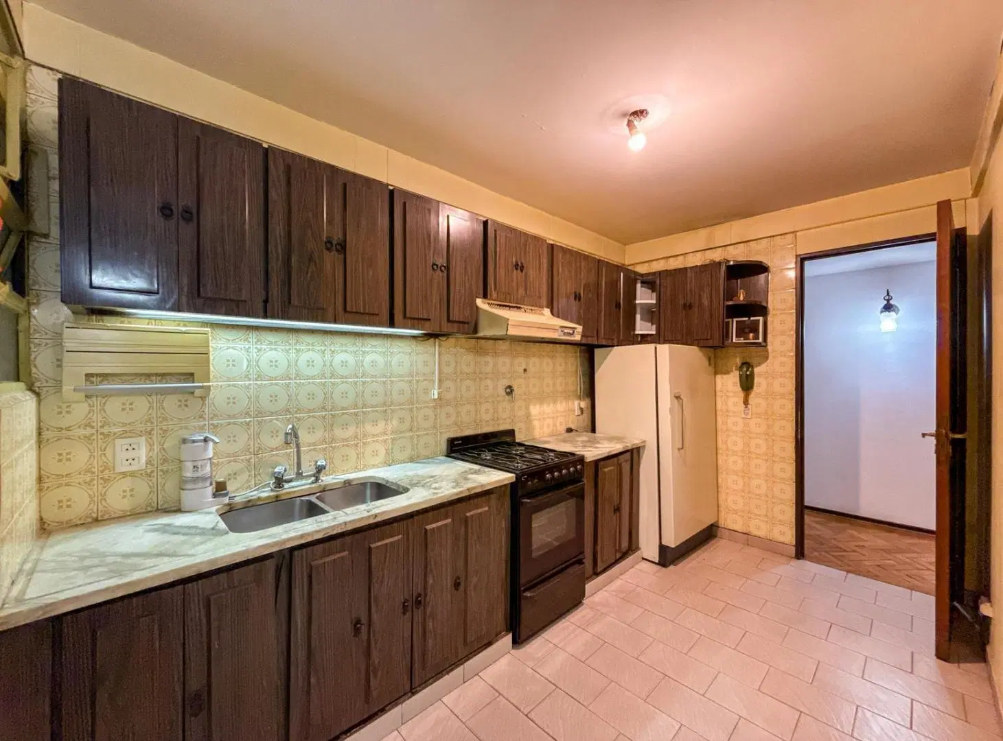 Venta de departamento APTO CREDITO Villa Urquiza 4 ambientes con cochera y balcón al frente 4
