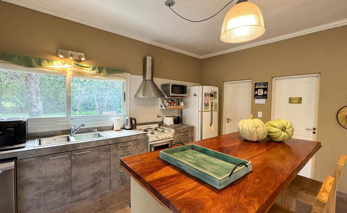 Foto de Casa en venta en San Andrés de Giles | Pileta climatizada y parque, imagen 2