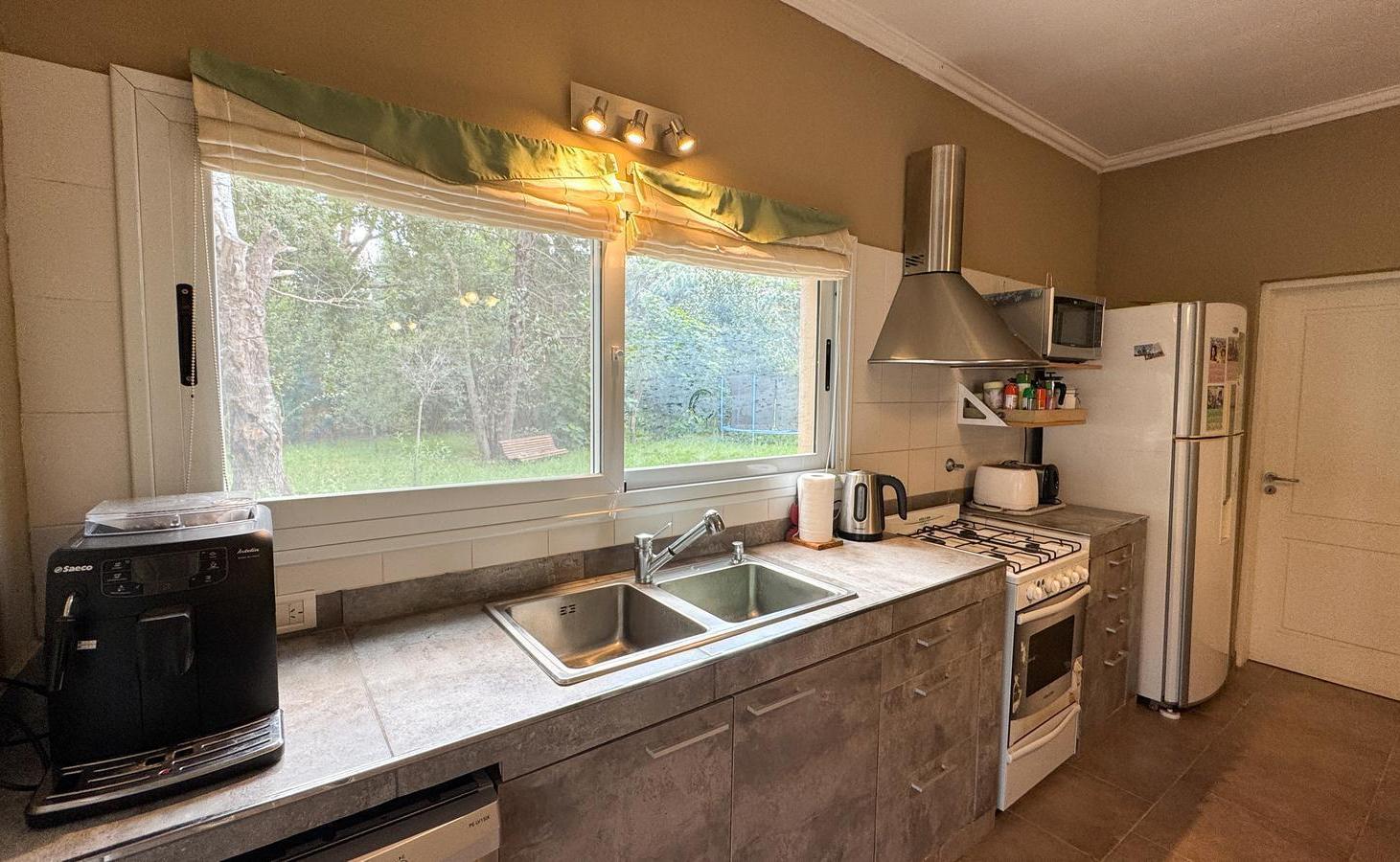Foto de Casa en venta en San Andrés de Giles | Pileta climatizada y parque, imagen 5