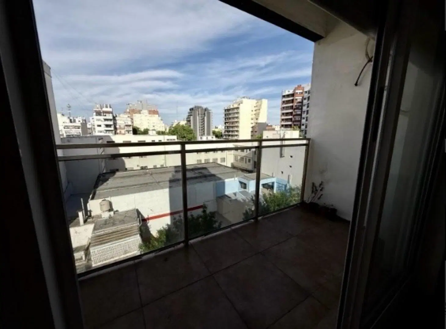 Departamento extensible a dos ambientes en Flores 8