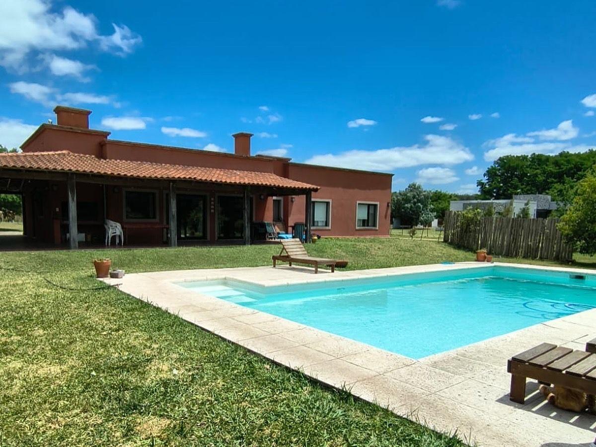 QUINTA EN VENTA- ZONA PARAÍSO- 6 AMBIENTES