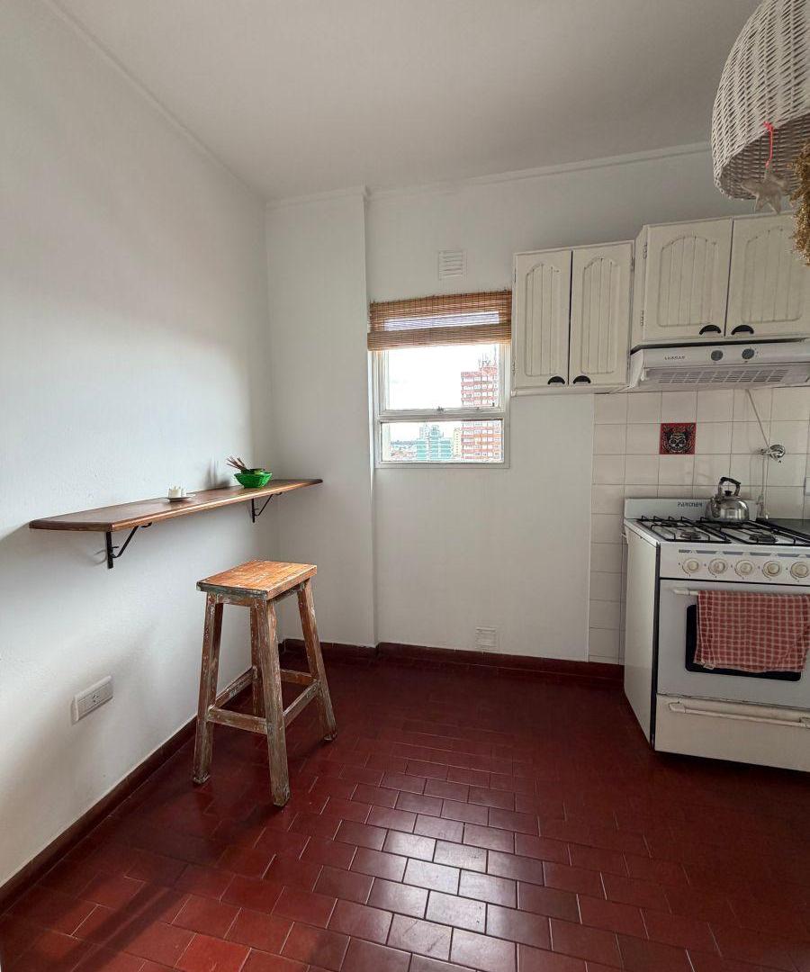 Foto de Departamento de 80 m² con 2 dormitorios en venta en Tandil (CENTRO), imagen 2